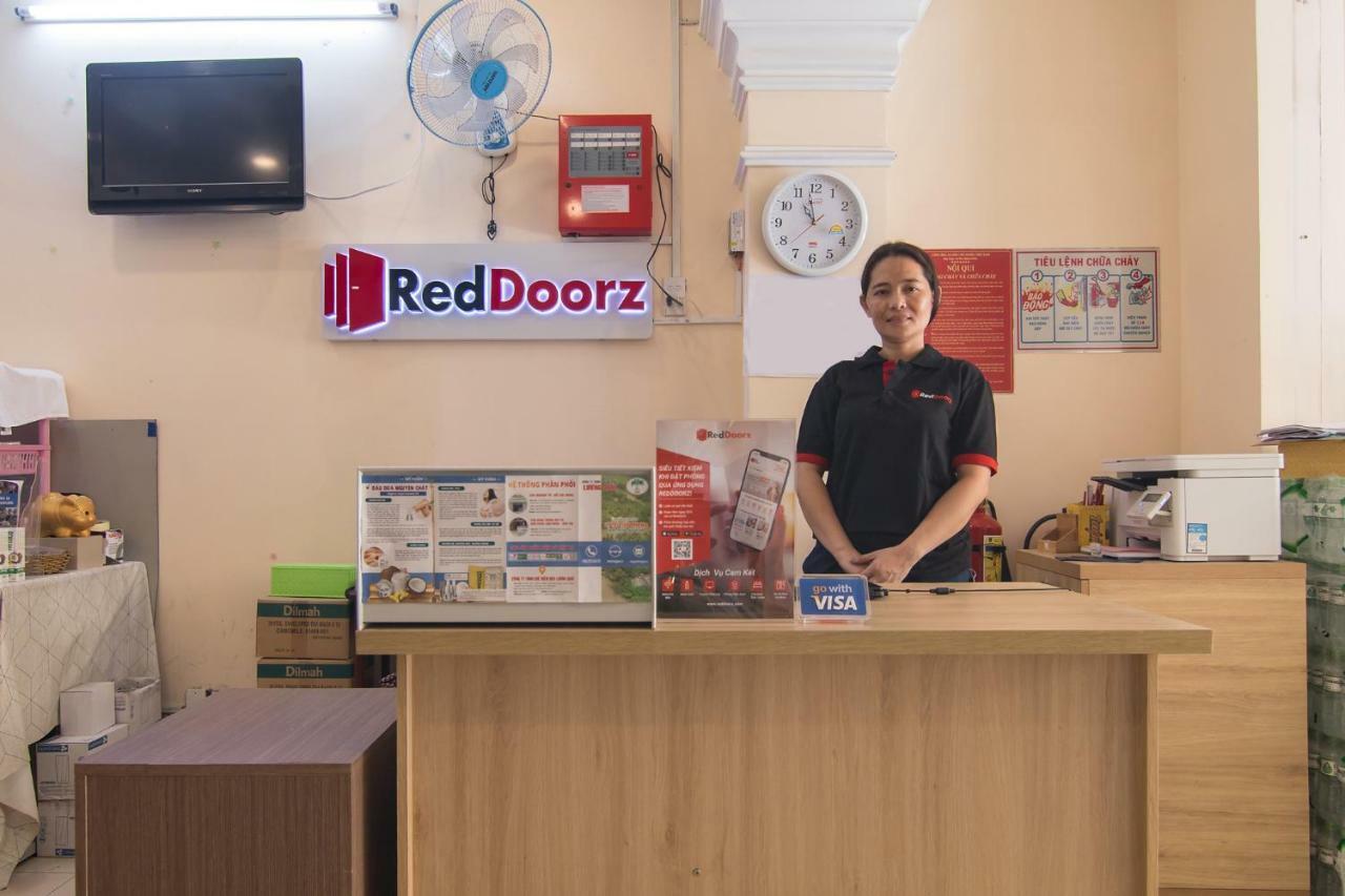 Reddoorz Near Khu Che Xuat Tan Thuan 2 Hotel Ho Chi Minh City Exterior photo